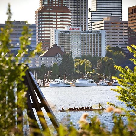 Portland Marriott Downtown Waterfront Hotel Exterior photo