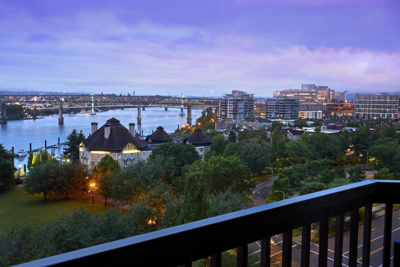 Portland Marriott Downtown Waterfront Hotel Exterior photo